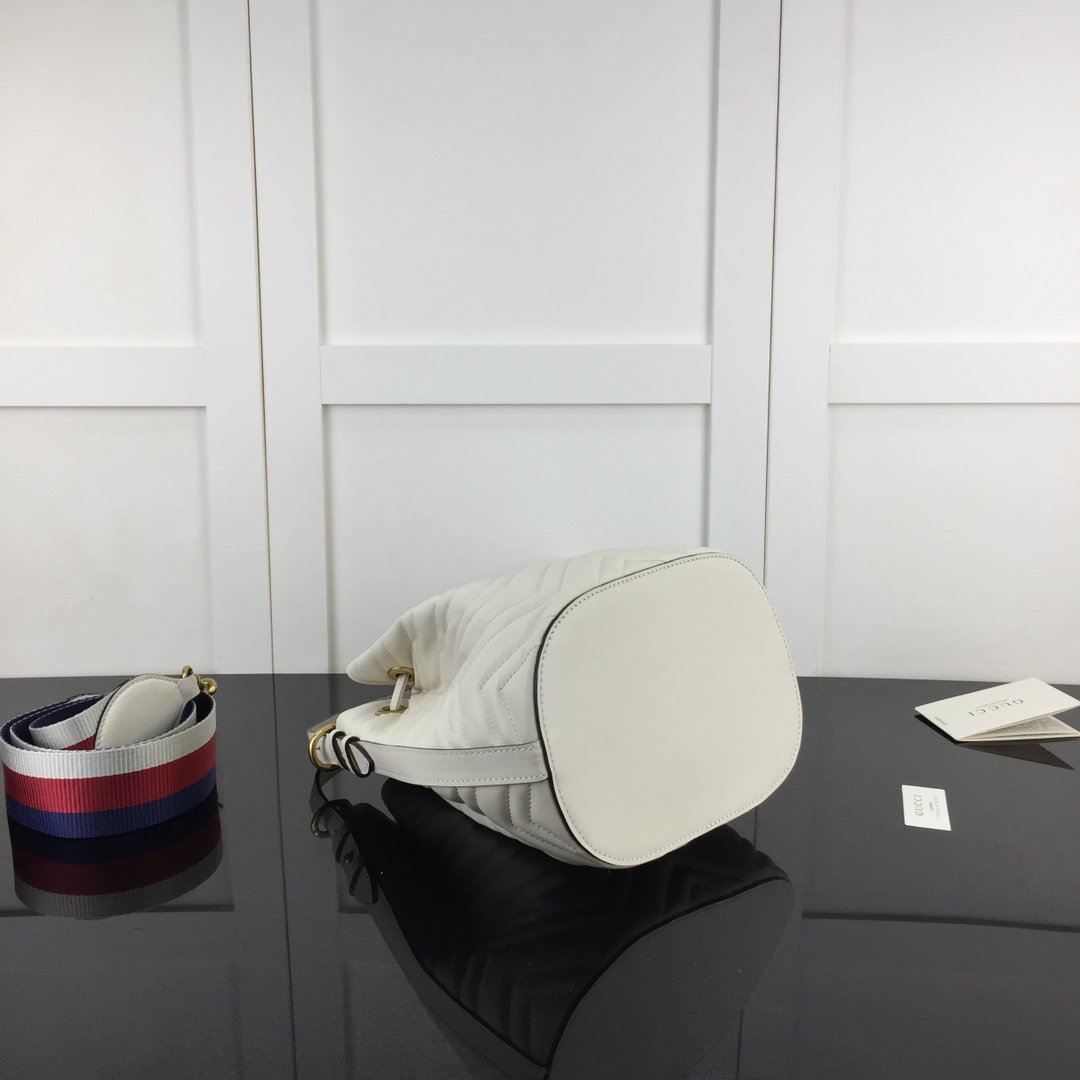 Gucci GG Marmont Quilted Leather Bucket Bag 476674 in white - Image 3