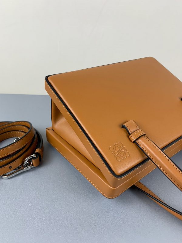 LOEWE Postal Bag Collection for woman - Image 5