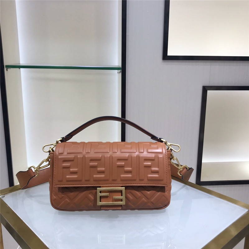 Fendi discount baguette medium