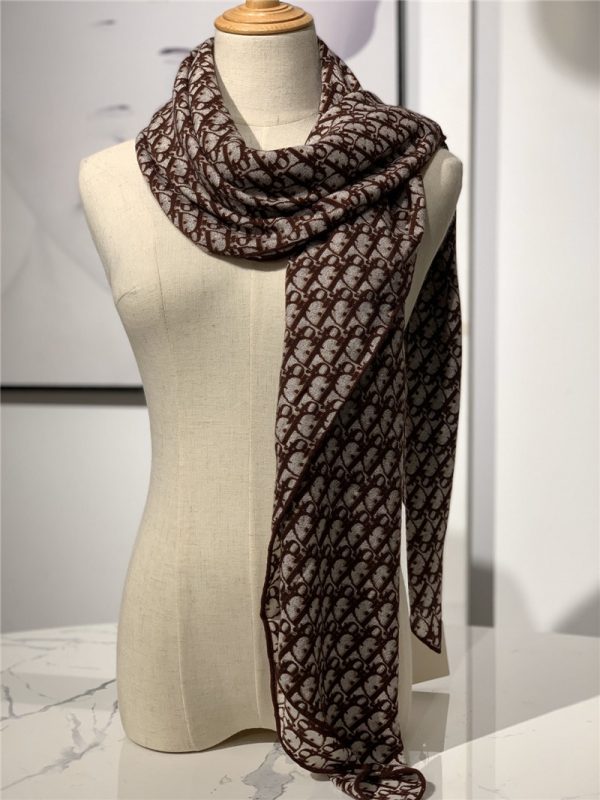 Dior cashmere shawl red wine