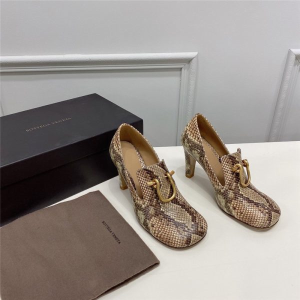 Bottega Veneta round-toe heels