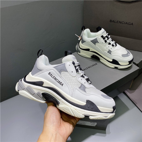 Balenciaga outlet sneakers greece