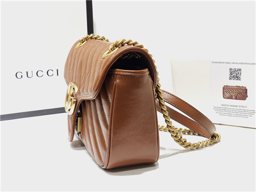 gucci gg marmont matelassé super bag - Image 9