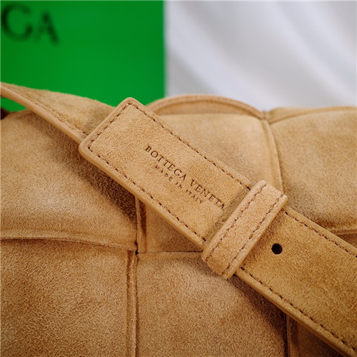 bottega veneta cassette bag - Image 6