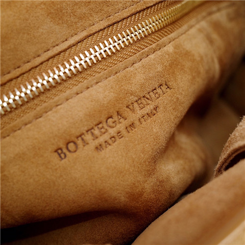 bottega veneta cassette bag - Image 9