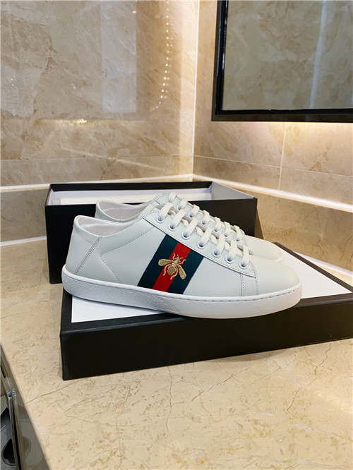 gucci ace sneaker bee