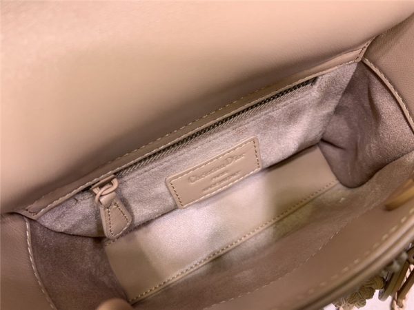 lady dior relief flower bag pink - Image 4