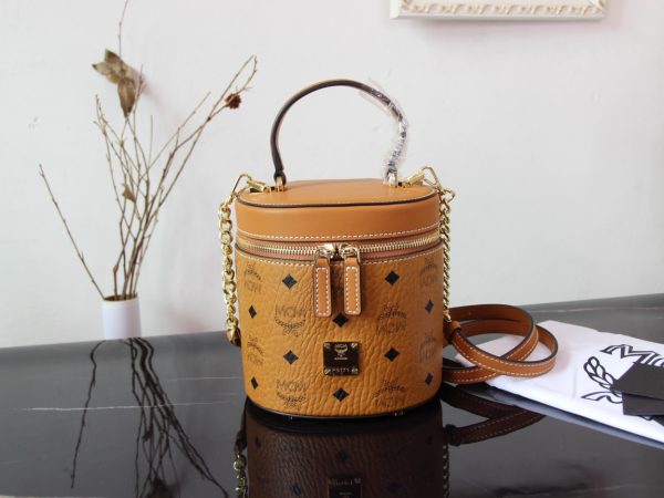 ??? Cylindrical Crossbody Bag