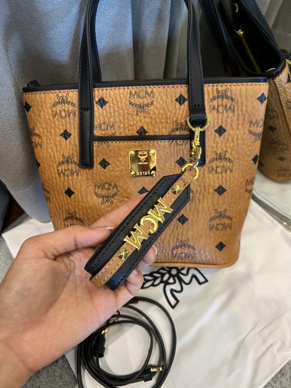 Mcm Autumn And Winter New Product Diagonal Bag A - Image 4