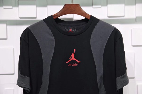 AIR JORDAN OFF WHITE TEE BLACK GRAY - Image 5