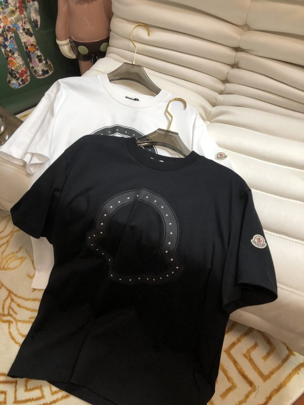 Moncler Mengkou Men and women with the same style couples spring and summer latest counters with the same style, trendy brand logo casual short-sleeved T-shirt - Image 7