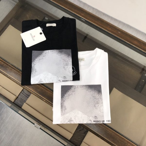 MONCLER [Mongolian mouth] 23 spring and summer latest short-sleeved round neck T-shirt - Image 5