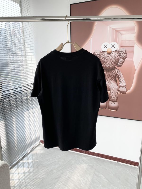Moncler Mengjia 2023 spring and summer men's and women's same style ? lovers' latest trade order short-sleeved T-shirt, full product - Image 4