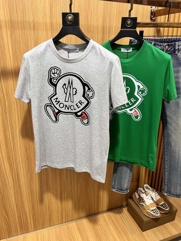 Moncler Mengkou 2022 spring and summer new original single men's round neck short-sleeved T-shirt is sold at the counter simultaneously, high-end customization, simple fashion and versatile