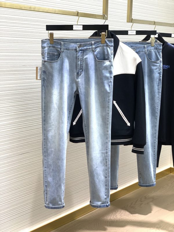 Loewe, 2023 spring new product, available at counters at the same time, original order hard goods, fashionable and casual washed stretch jeans