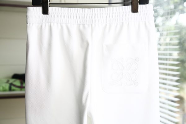 Loewe-2023 Spring/Summer-New products are available at the counters, and the physical store has the best casual trousers - Image 9