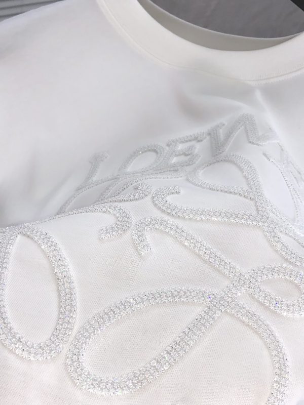 Loewe?s new short-sleeved T-shirt, sequin embellishment embroidery advanced pattern design, handsome and fashionable - Image 5
