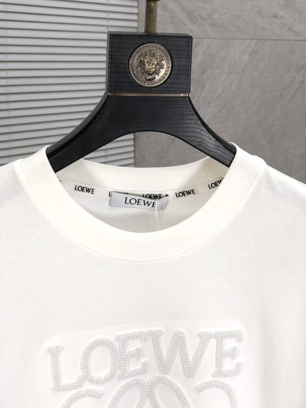 Loewe?s new short-sleeved T-shirt, sequin embellishment embroidery advanced pattern design, handsome and fashionable - Image 6