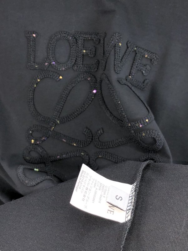 Loewe?s new short-sleeved T-shirt, sequin embellishment embroidery advanced pattern design, handsome and fashionable - Image 17