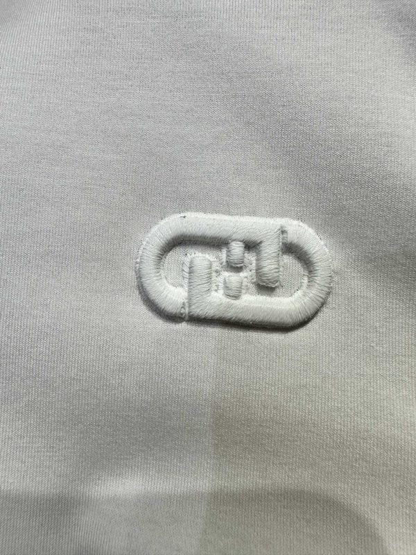 Fendi23ss counter with the same round neck short-sleeved T-shirt custom fabric The fabric is made of original elastic suede skin-friendly fabric - Image 13