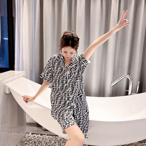 2023 FENDI Homewear High-definition Korean silk fabrics are skin-friendly, soft and comfortable for couples M～XXXL - Image 7