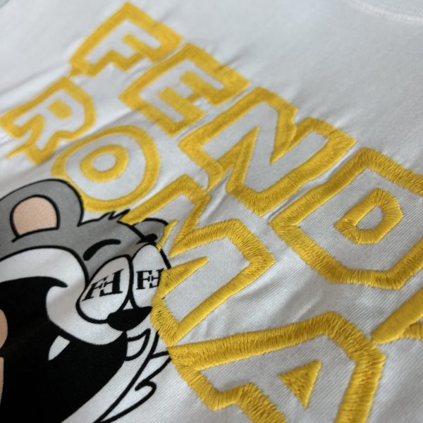 Fendi/ spring and summer new products three standard complete cotton short-sleeved T-shirt chest embroidery brush craft design upper body comfort is excellent no need for too much introduction - Image 5