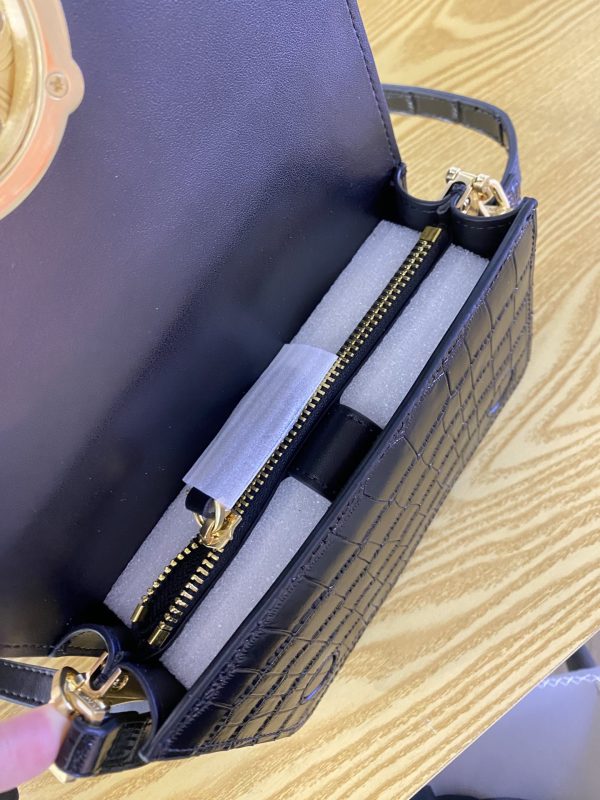2023 New Pinko Swallow Bag Product High Crocodile Pattern Fashion Women's Bag One Shoulder Messenger Women's Bag Retro Black - Image 9