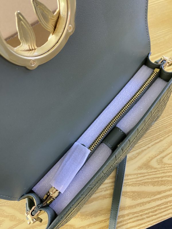 2023 New Pinko Swallow Bag Product High Crocodile Pattern Fashion Women’s Bag One Shoulder Messenger Women’s Bag Retro Green - Image 8