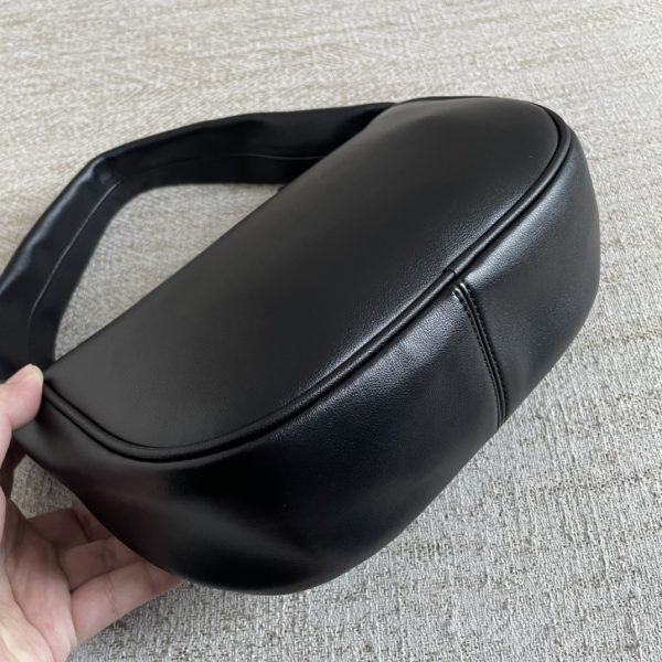 Marc Jacobs Handbag Early Spring 2023 New Nappa Leather Soft And Delicate Dust Bag Black - Image 4