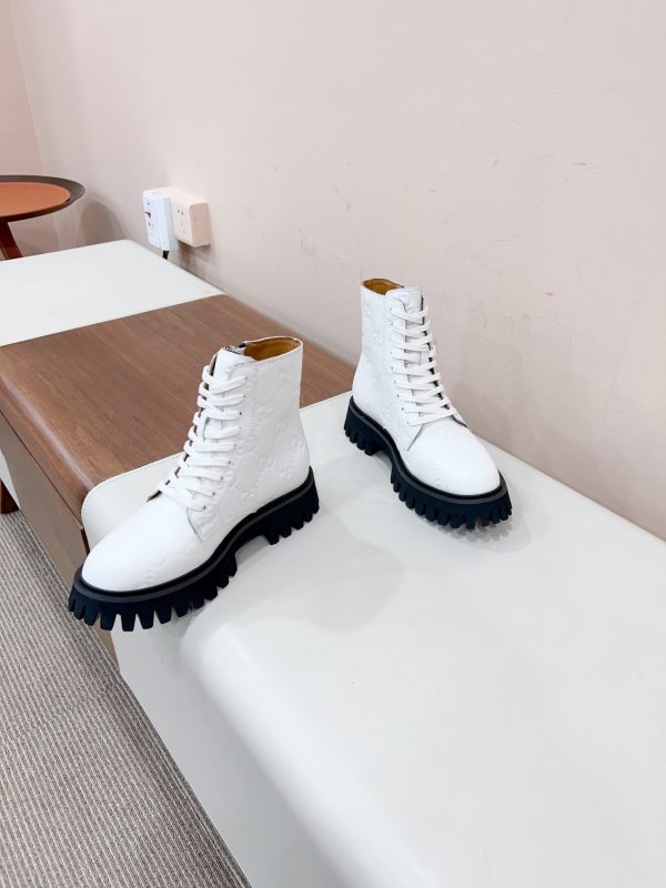 Gucci New 2023 super cool Martin boots classic GG pattern white - Image 4
