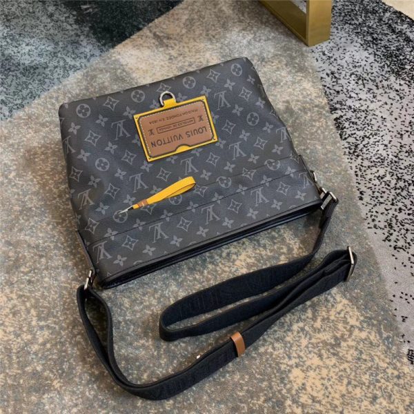 Louis Vuitton LV messenger pm voyager - Image 9