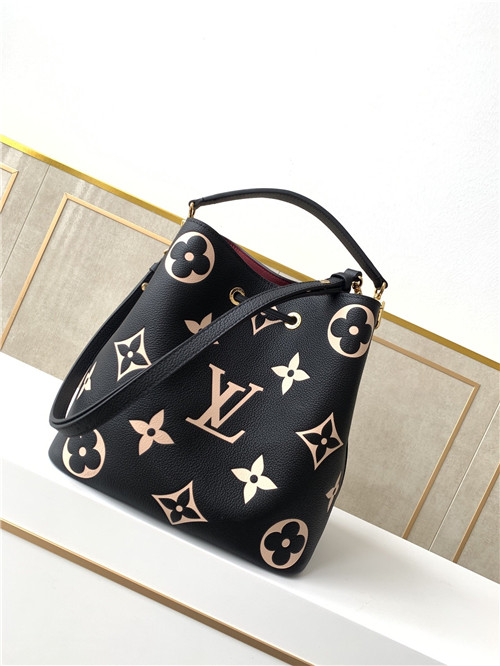 louis vuitton LV NéoNoé monogram bag