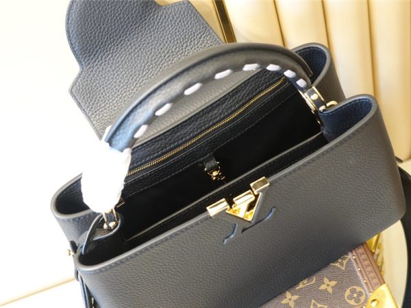 louis vuitton lv capucines medium bag black - Image 5