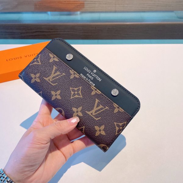 Louis Vuitton presbyopic color block leather case mobile phone case/mobile phone case card holder - Image 3