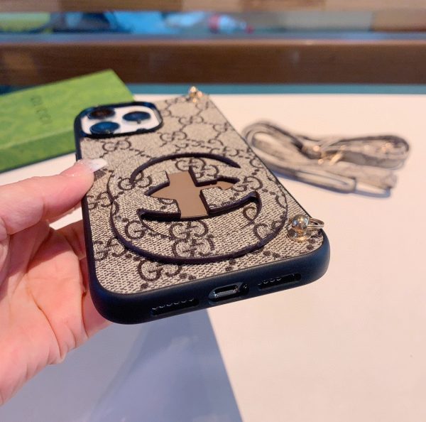 Gucci card crossbody mobile phone case shoulder strap adjustable and removable - Image 7