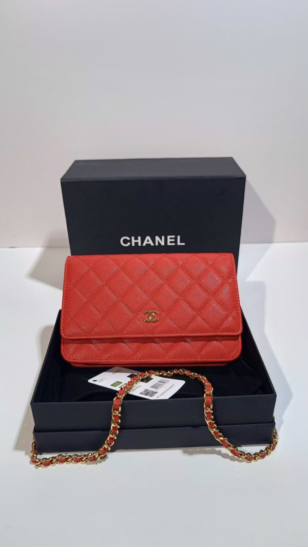 Chanel wallet model 0250 ball grain cowhide B
