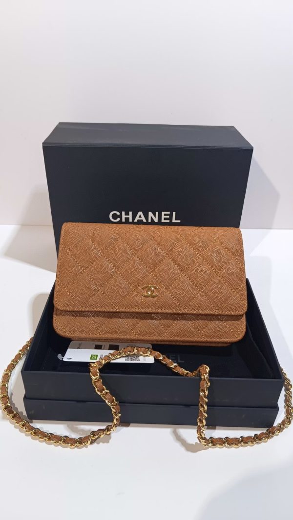 Chanel wallet model 0250 ball grain cowhide C