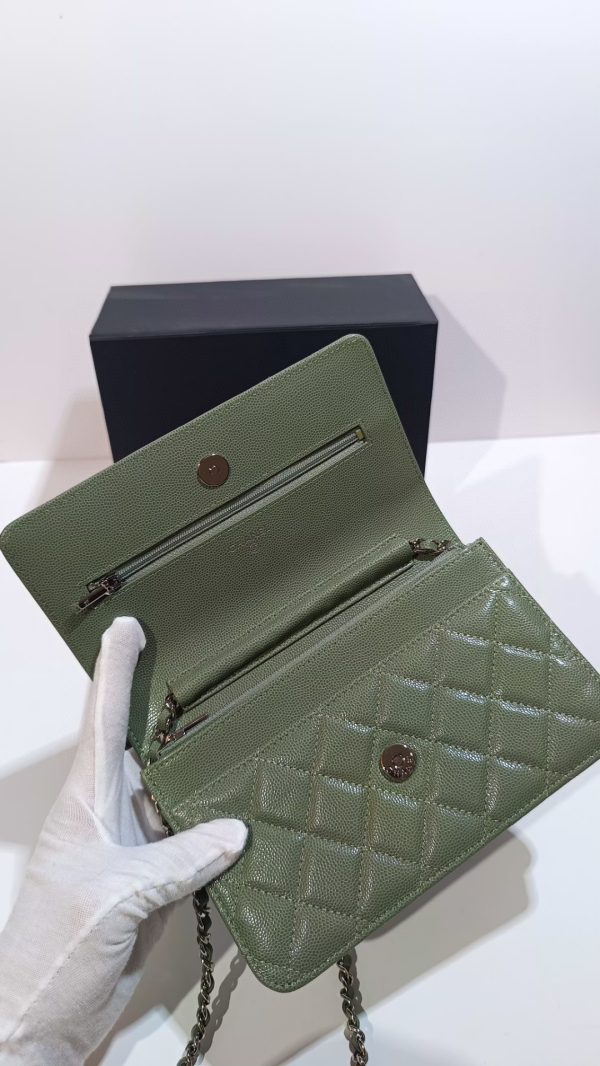 Chanel wallet model 0250 ball grain cowhide D - Image 6