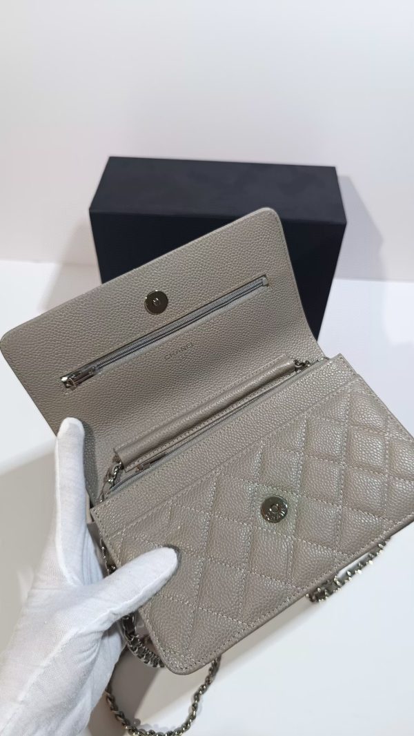 Chanel wallet model 0250 ball grain cowhide F - Image 6