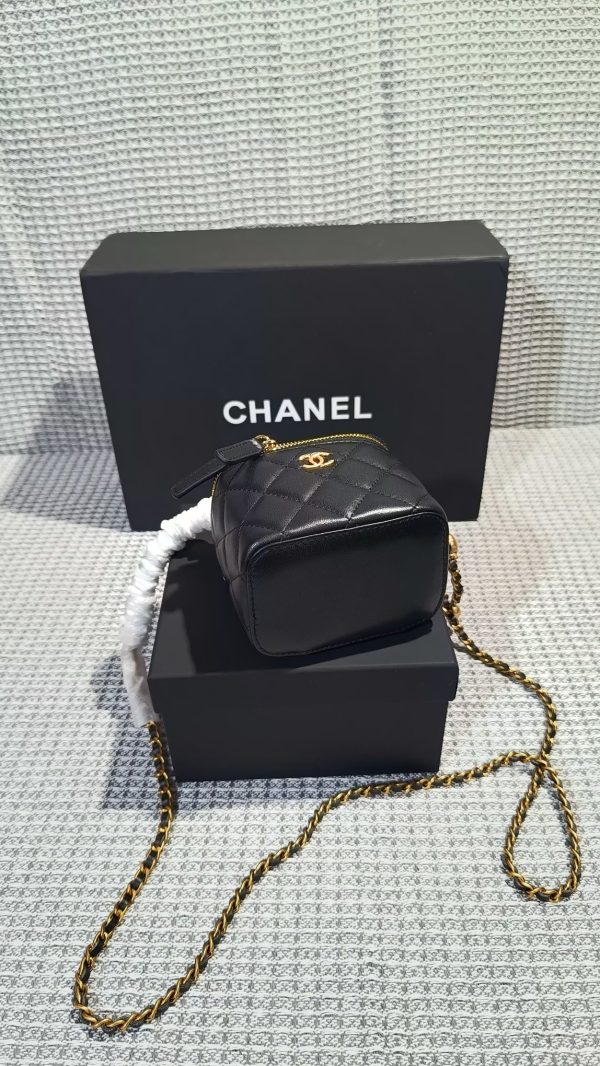 Chanel wallet model 2158 woc Wallet on chain with small gold ball chain - Image 4