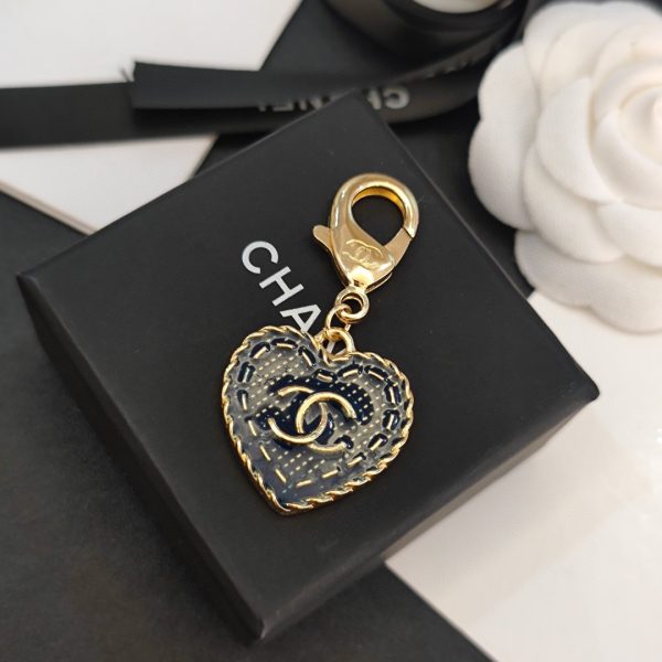Chanel  24P denim blue heart keychain 24 spring and summer latest - Image 4