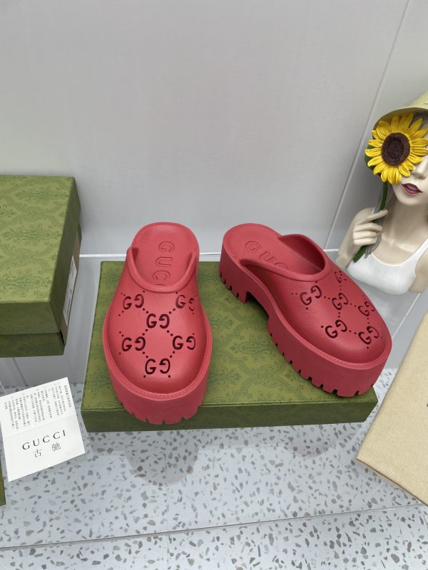 Gucci GG Slides perforated carved shoes red - Image 4