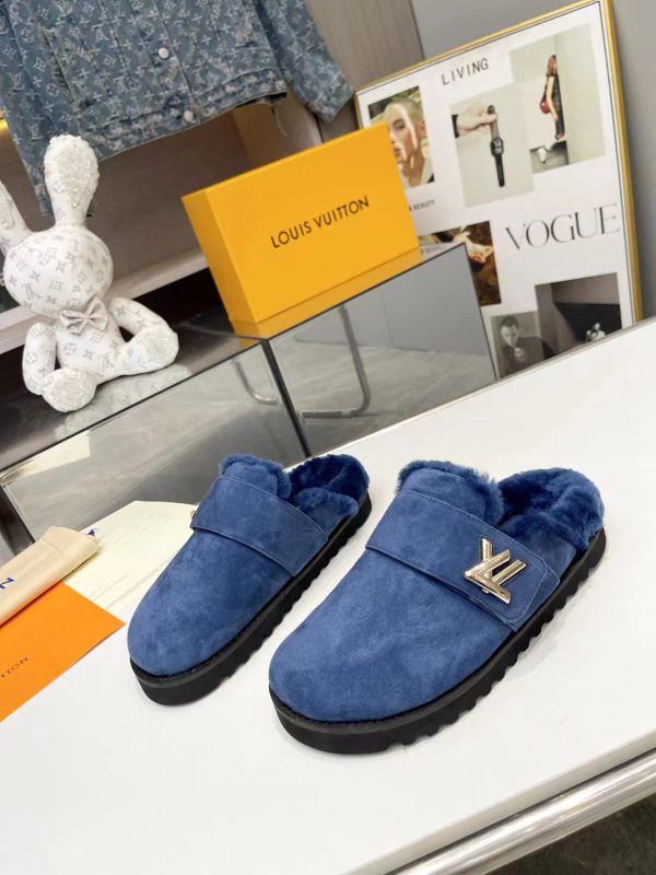 2023 new arrivals Louis Vuitton flat slippers Blue