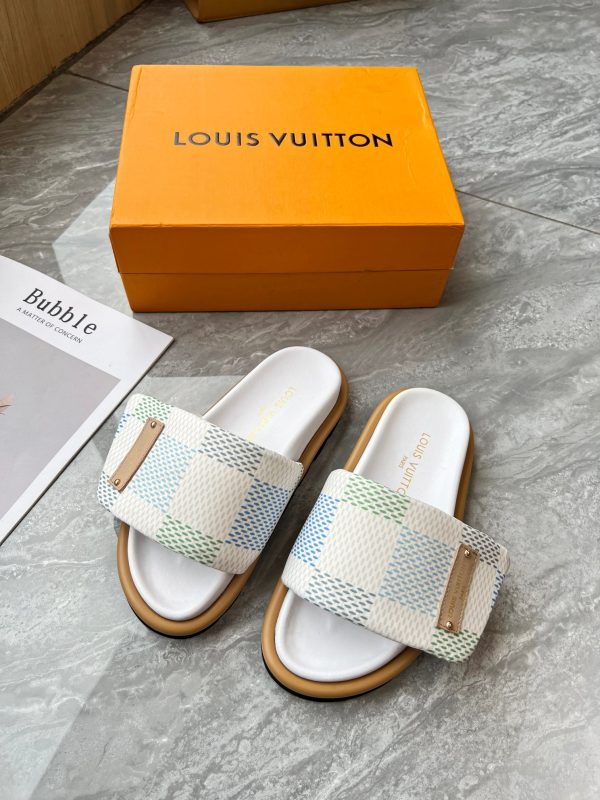 2024 Hit Embossed Logo Embossed Sandals This Pool Pillow Comfort Flat Slipper White