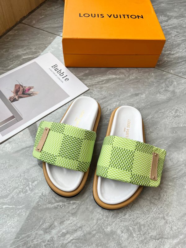 2024 Hit Embossed Logo Embossed Sandals This Pool Pillow Comfort Flat Slipper green