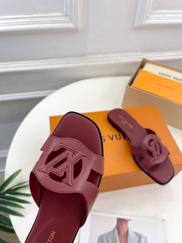 Louis Vuitton Spring Summer 2024 New Retro and Trendy Slippers B - Image 6