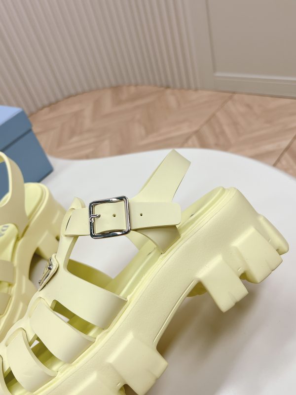 Prada is super hot for the latest spring/summer serrated Roman ultra-light platform sandals K - Image 8