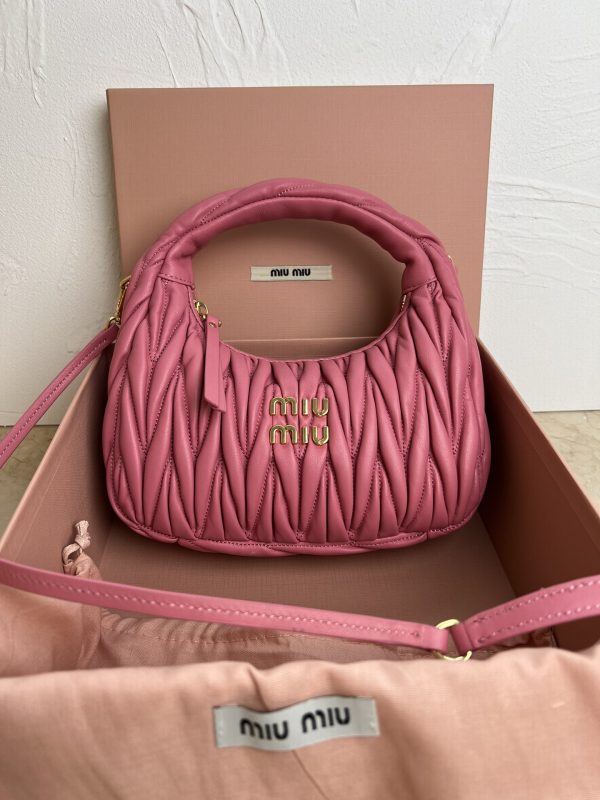 Miumiu Wander Lambskin Classic Bag Matelasse texture embroidery 5BC125 A