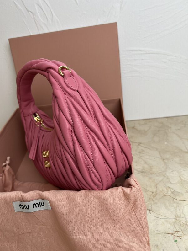 Miumiu Wander Lambskin Classic Bag Matelasse texture embroidery 5BC125 A - Image 3