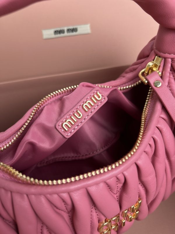Miumiu Wander Lambskin Classic Bag Matelasse texture embroidery 5BC125 A - Image 8